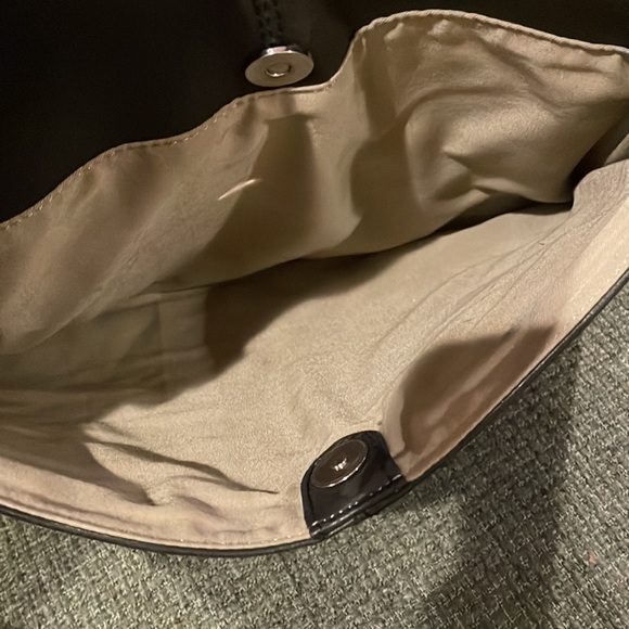 Margot black leather crossbody bag - Picture 6 of 10